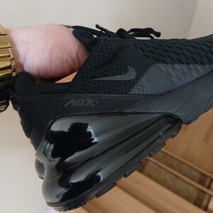 Nike Air Max 270 Streetwear/Lifestyle Athletic Shoes Size 7 Youth/8.5 Women